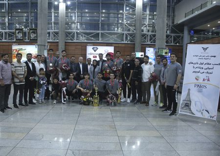 بازگشت افتخارآفرینان تیم ملی تکواندو از قهرمانی آسیا